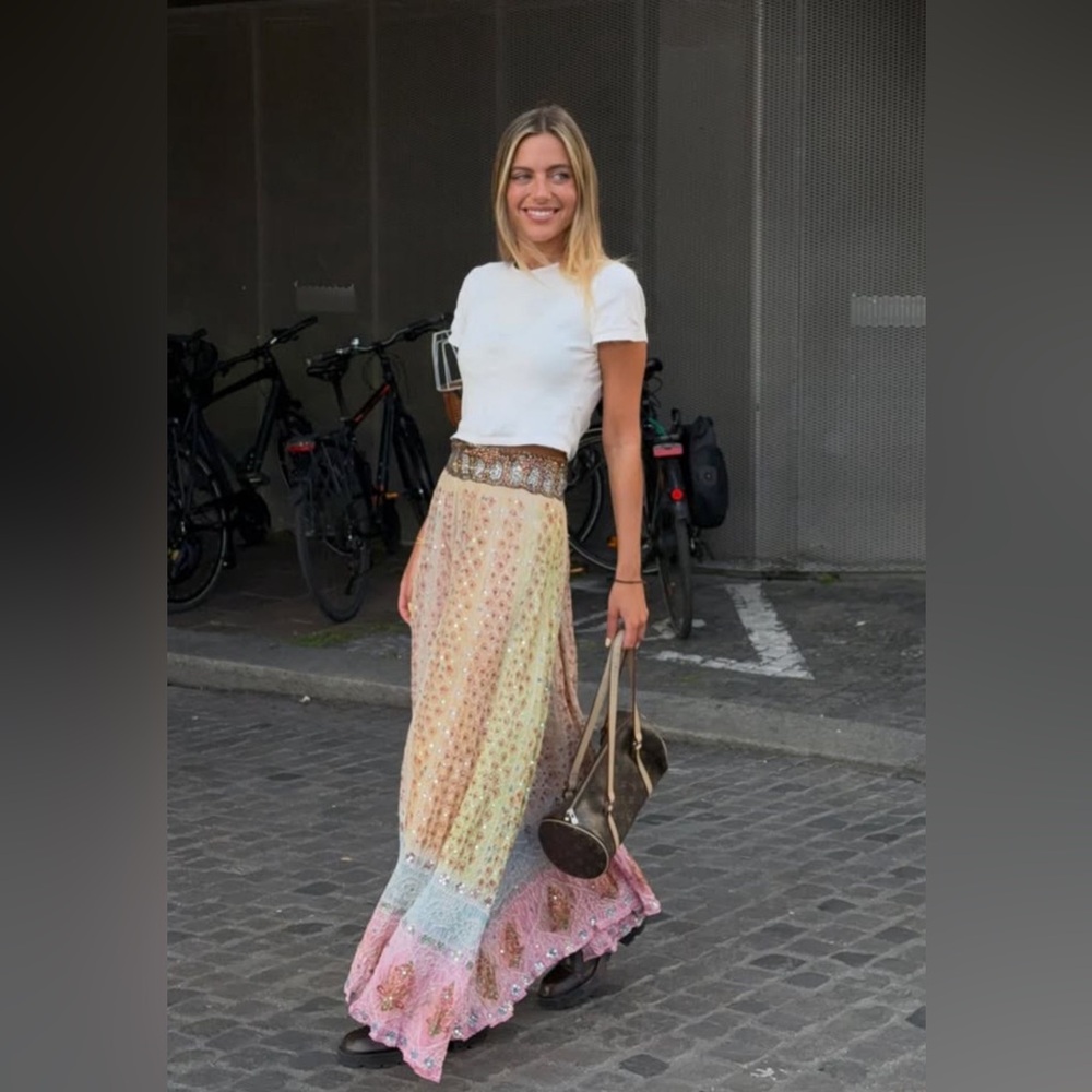 ISO !!! vintage Indian maxi skirt